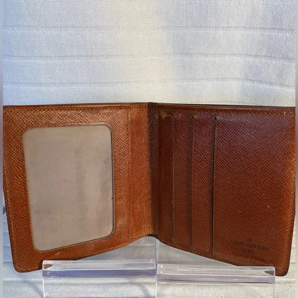 Louis Vuitton Monogram Men’s Bifold W/COA
